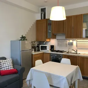  Apartment Cadillac Italy